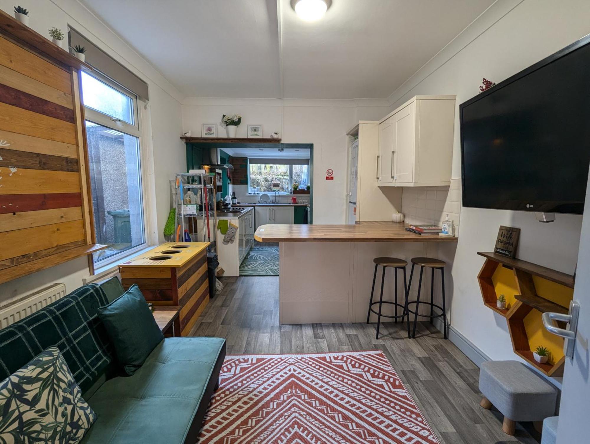 R3 - Cozy Small Double - City & Beach Access, Wifi, Free Parking - Self Catering 斯旺西 外观 照片